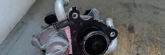 Audi A6 C7 EGR valve 04l131501e