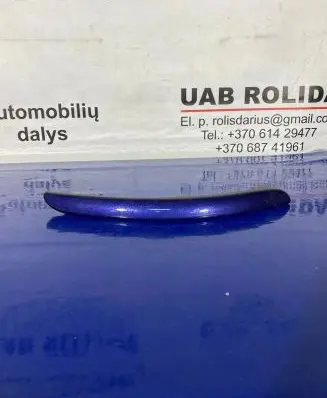 Front bumper splitter molding