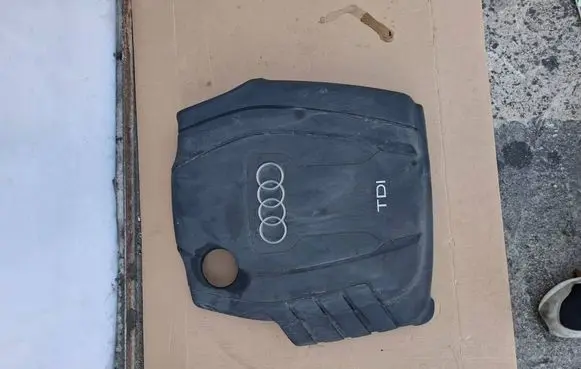 Audi A3 S3 8P Engine cover (trim) 03L103925AB
