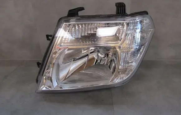 Nissan Navara D40 Headlight/headlamp nissanpathfinder