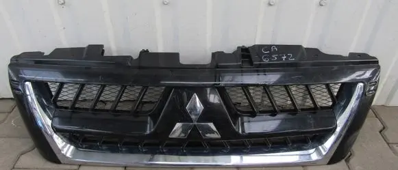 Mitsubishi Pajero Front bumper MN117713