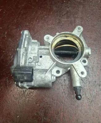Opel Zafira C Throttle valve 55564164
