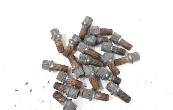 Mercedes-Benz C W204 Nuts/bolts A0009901707 0009901707