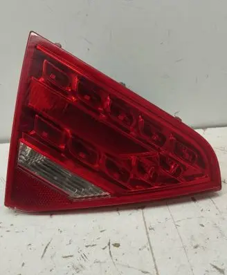 Audi A5 8T 8F Tailgate rear/tail lights 8T0945093A