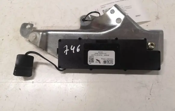 Jaguar S-Type Aerial antenna amplifier 2R8318C847AC 250806 12920000