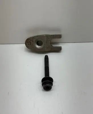 Volvo V40 Fuel Injector clamp holder 