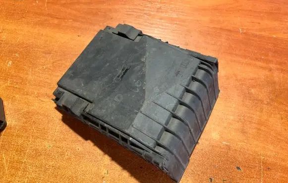 Fuse box cover