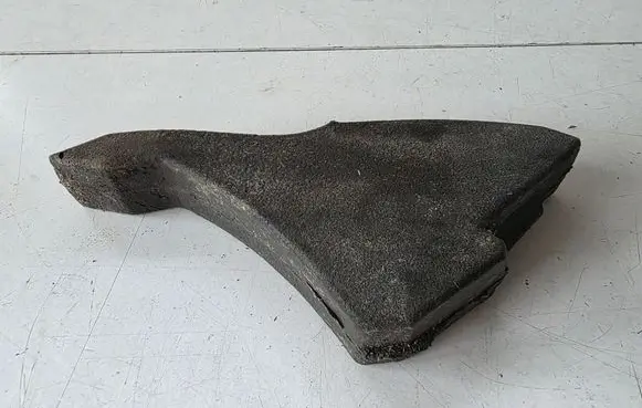 Nissan Juke II F16 Fender foam support/seal 8V0554237