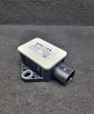 Audi A4 S4 B8 8K ESP acceleration yaw rate sensor 8K0907637A