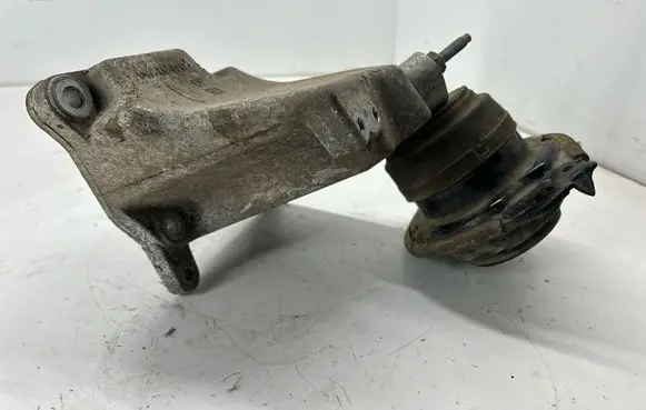 Dodge Charger Engine mounting bracket 04726028AB