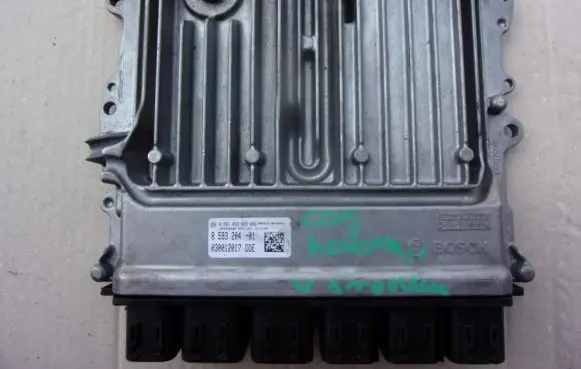 BMW 5 G30 G31 Engine control unit/module ECU 8593204-01