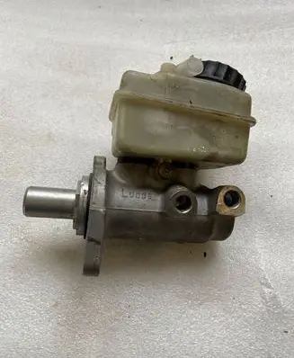 Mercedes-Benz A W168 Master brake cylinder A1684300302 32066868