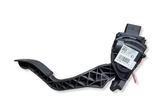 Peugeot 208 I Accelerator throttle pedal S26301325 9671433780