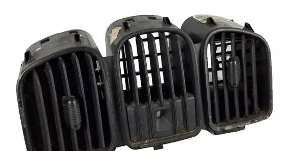 Chrysler Grand Voyager IV Dash center air vent grill P12221076A