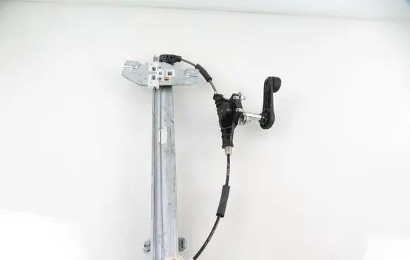 Rear door manual window regulator