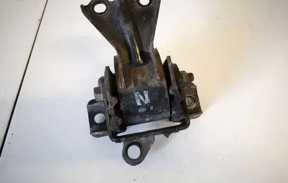 Mitsubishi ASX Engine mount bracket mn184339