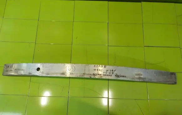 Mercedes-Benz R W251 Front bumper support beam A2516200034 11AB8