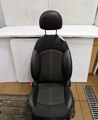 Mini Cooper Countryman R60 Front driver seat 