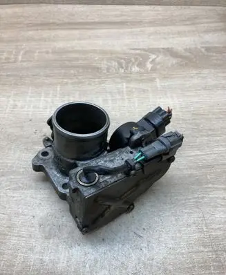 Toyota Avensis T250 Throttle valve 270204I14 8967221020