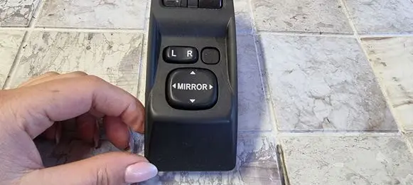 Subaru Forester SH Wing mirror switch 183606
