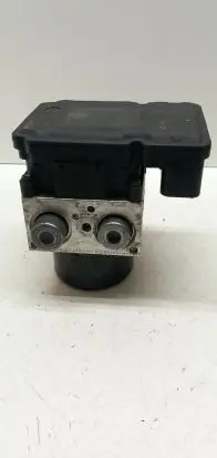 Mercedes-Benz C W204 ABS Pump A2045455132 2045455132