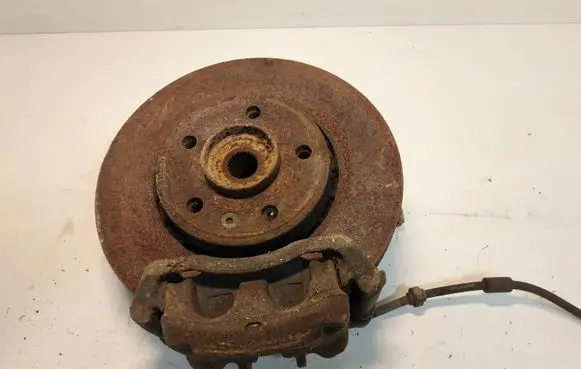Opel Vivaro Front wheel hub