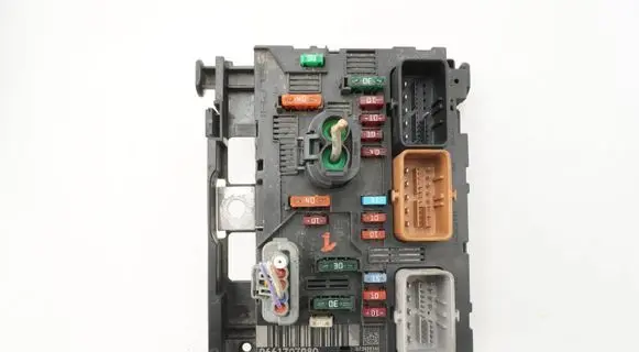 Peugeot 207 BSM Control unit 9661707980