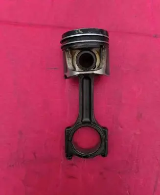 Opel Vivaro Piston with connecting rod 10653