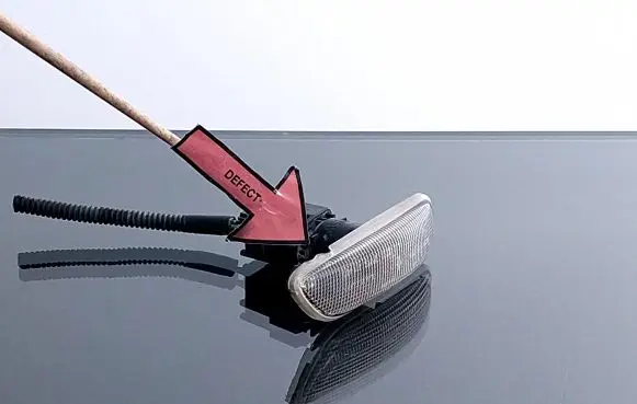 Front fender indicator light