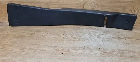 Volvo 760 (B) pillar trim (top) 1349819