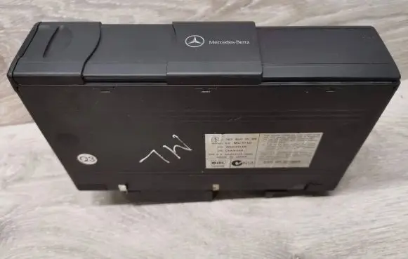 Mercedes-Benz ML W163 CD/DVD changer A1638201589 MC3110