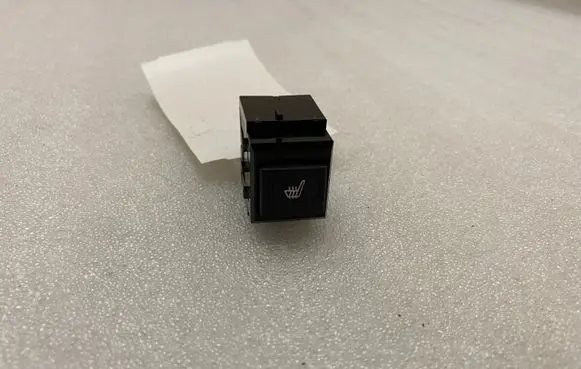 Land Rover Range Rover Sport L320 Seat heating switch YUF500120PVJ 91123A