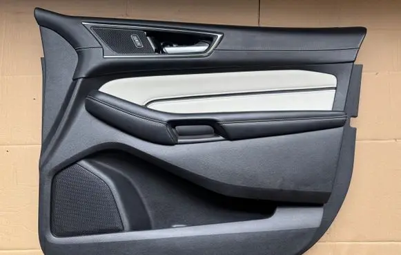 Ford Edge II Front door card panel trim