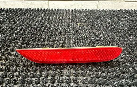 Infiniti QX60 L50 Rear tail light reflector 25023005