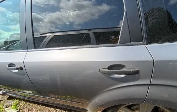 Subaru Forester SH Rear door