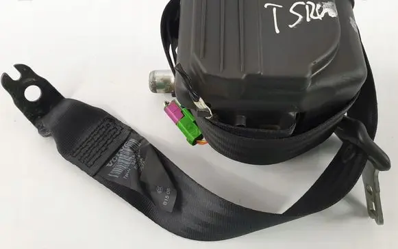 Volvo XC60 Rear seatbelt