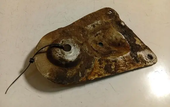 Volkswagen PASSAT B5 Engine mounting bracket 8D0399542B