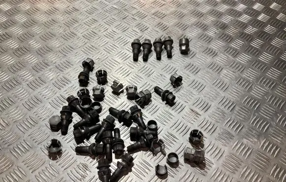 Volvo S90, V90 Nuts/bolts TM25032