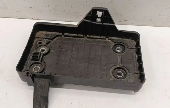 Nissan Qashqai J12 Battery tray 