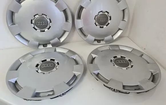 Audi A3 S3 8P R16 wheel hub/cap/trim 8P0601147