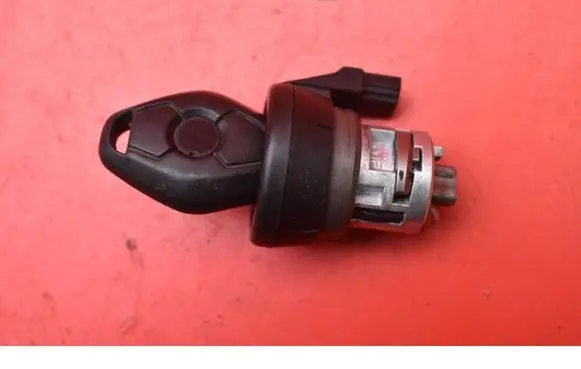 BMW 5 E39 Ignition lock 1095820