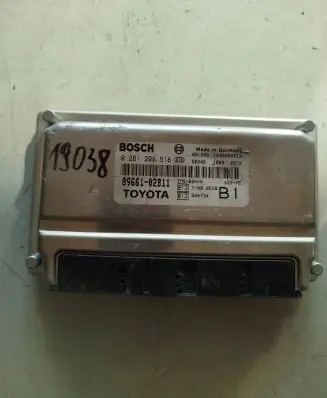 Toyota Corolla E120 E130 Engine control unit/module 0261208518 8966102B11
