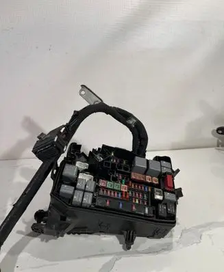 Toyota Auris E180 Fuse box set 602730