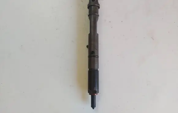 Audi A6 S6 C5 4B Fuel injector 059130201G 0432133786