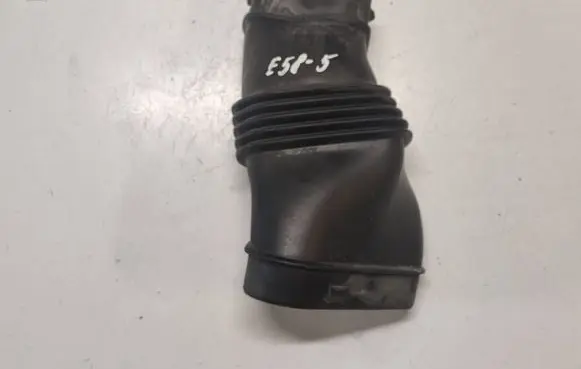 Volvo V70 Air intake duct part 30748216