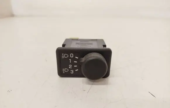 Nissan Almera N16 Headlight level height control switch 6896090J00
