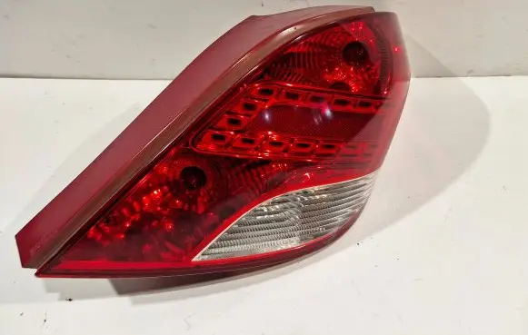Peugeot 207 Rear/tail lights 9686565980