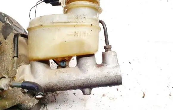 Master brake cylinder
