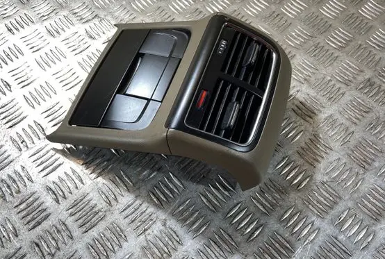 Rear air vent grill