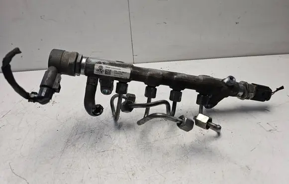 Volkswagen PASSAT B7 Fuel main line pipe 03L130089P 500000764 1706A1